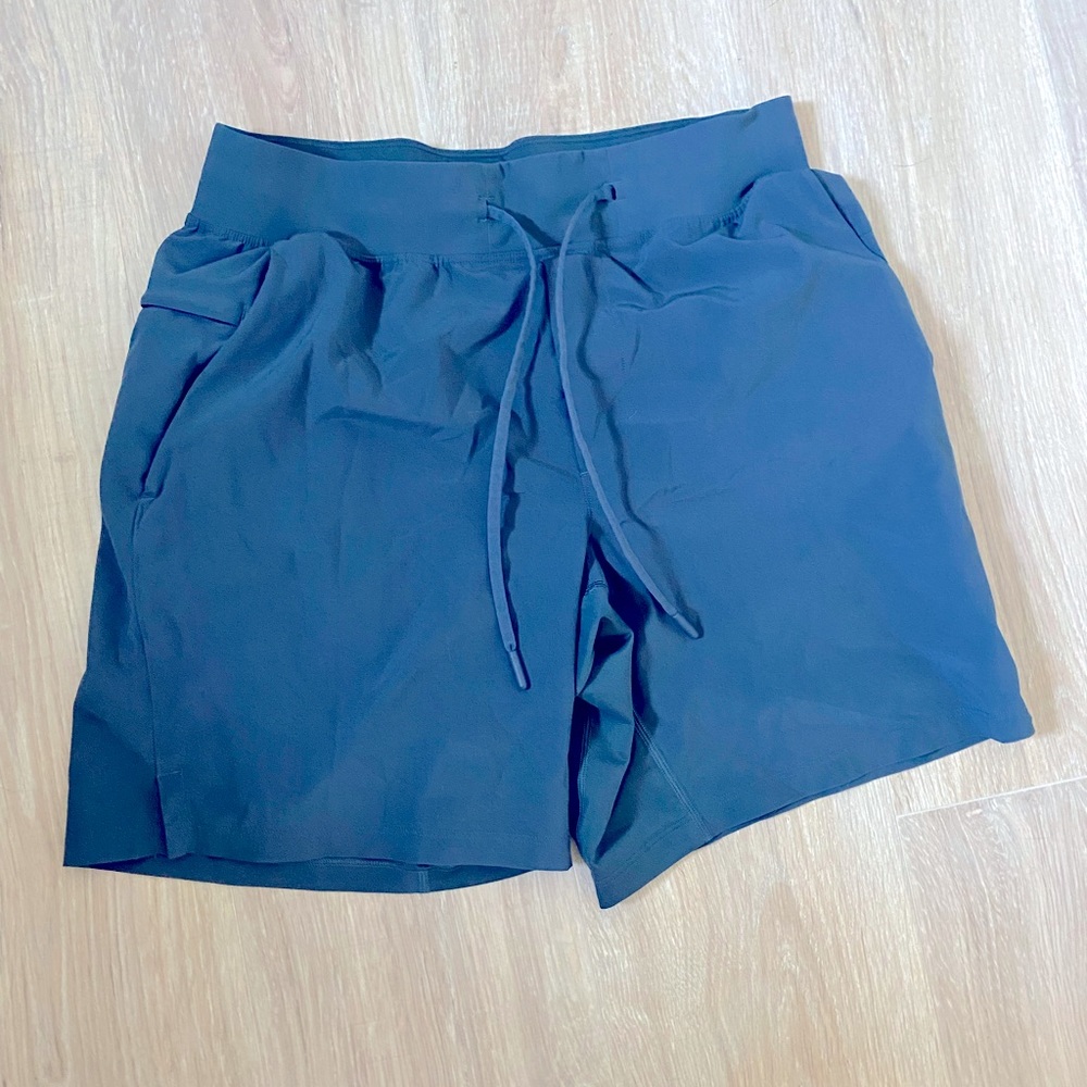 Lululemon T.H.E Short. Iron Blue. (M/7”)